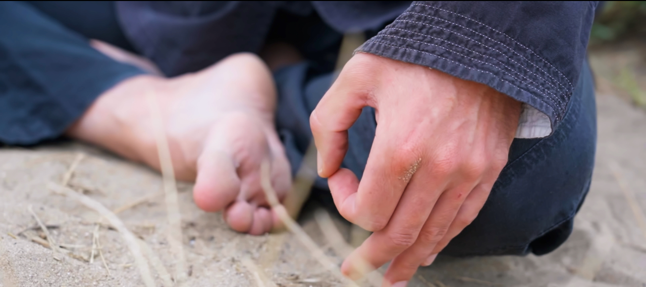 Découvrez dans cet article les séances mensuelles de méditation que nous proposons à Retiers (35). Auto-massages, méditation guidée et temps d'échange pour apaiser le mental, réduire le stress et retrouver l'équilibre.
Ces soirées bien-être accessibles à toutes et tous, près de Rennes et Martigné-Ferchaud.